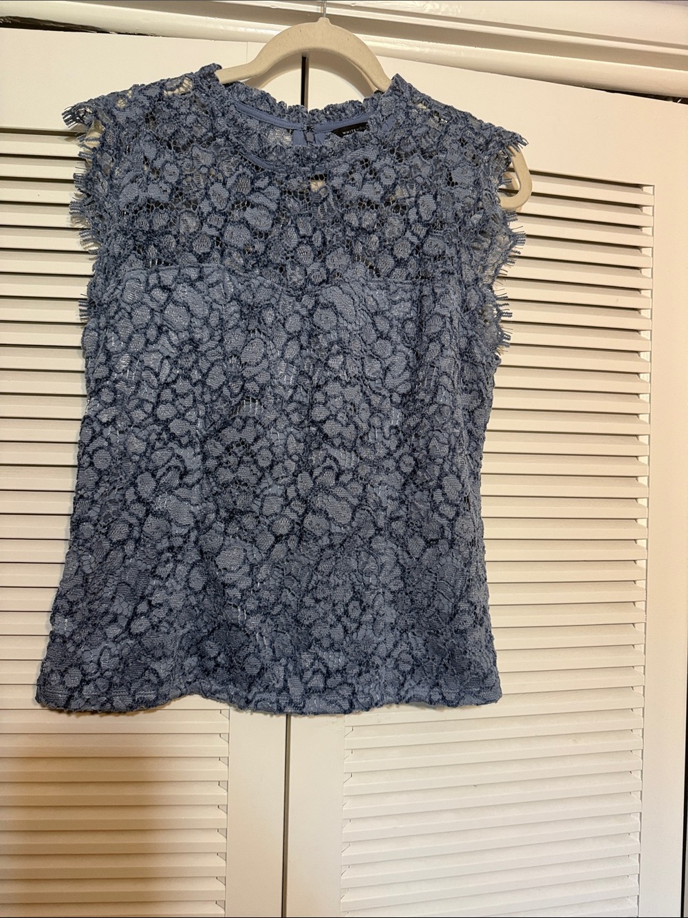 White House Black Market Dusty Blue Floral Lace Sleeveless Top